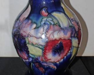 Moorcroft Pottery Majilica