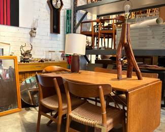 Dining Tables/Chairs