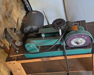FOLEY Rotary Lawn Mower Blade Grinder Balancer