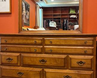 Cushman colonial bedroom set four pieces, dresser, and mirror