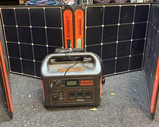 Jackery Explorer 1000 solar generator +2 solar panels