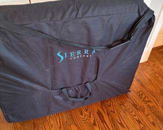 Sierra Massage table with Carry case
