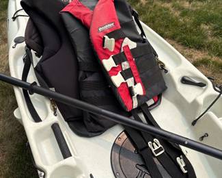 Life jackets (2) and roller/storage system included