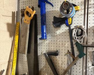 Saws, planning tools, caulking tool, vice clamps and more