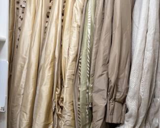 Sild and linen curtains