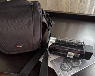 Cannon VIXIA HR R30 full HD camcorder with bag