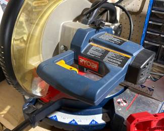 Ryobi 10 inch Compound Miter Saw