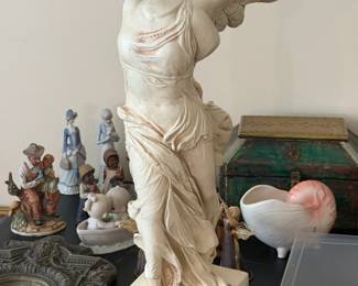 1955 Alva Museum Replicas (AMR) Winged Victory Sculpture
