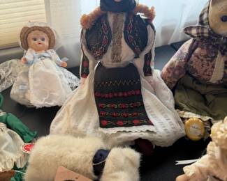 Vtg Romanian Folk Doll