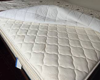 Guest mattress (great condition)