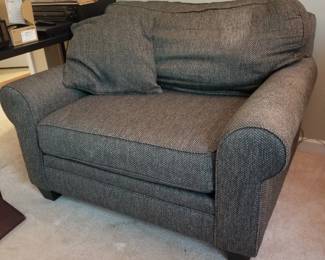 Heritage House herringbone club chair