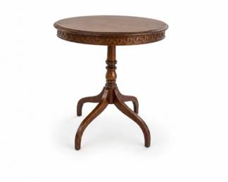 15 TraditionalRoundAccentPedestalTablewithCarvedApron