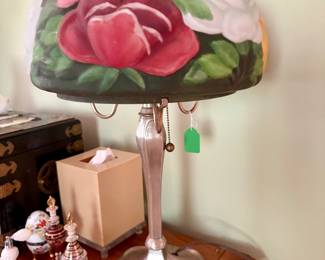 Pairpoint-style table lamp