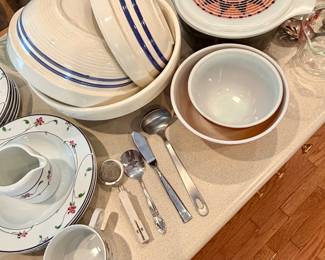 Pyrex "Pueblo" Casserole Dish , Pyrex "Old Orchard" 2 bowls