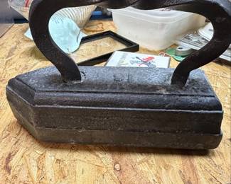 Vintage Cast Iron Sad Iron with Twisted Handle