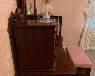 Vintage Mahogany Vanity with Mirror and Bench third image