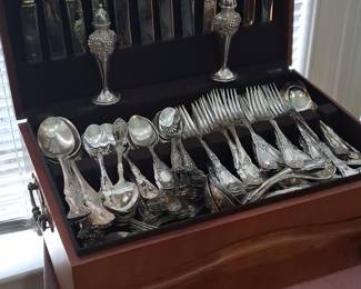 Puritan Silver Co. Silverplated Flatware Set
