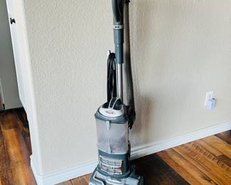 Shark Navigator Lift-Away Professional Upright Vacuum Cleaner, Model UV540