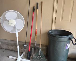 Garage & Yard Care Lot – Rubbermaid Roughneck 32-Gal Can, Fan, Shovels, Rake & Shepherd Hook
