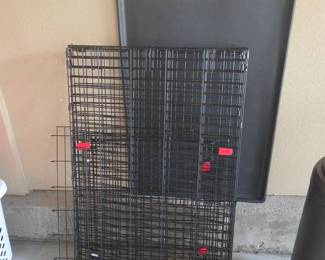 KONG Large Folding Wire Dog Crate with Removable Tray
