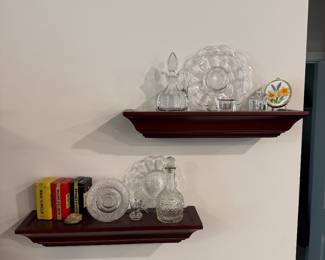 Several pieces of UV reactive glass, vintage tins