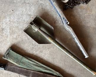 Military: Machete & Spade