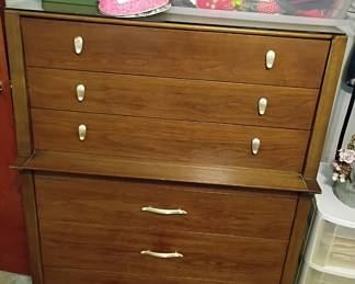 DREXEL Profile (4 pieces) Dresser-vanity dresser w/mirror & bookcase headboard