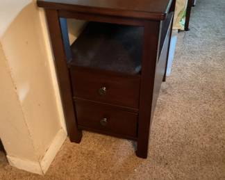 Side Table w/2 Drawers