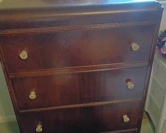 tall boy Vintage wooden dresser 4 drawer