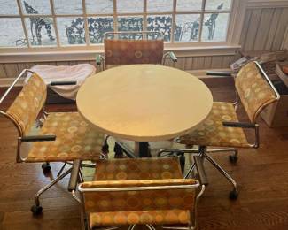 MCM Dining for Four ( on Wheels )