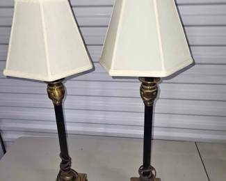 Neo classical pair of lamps
