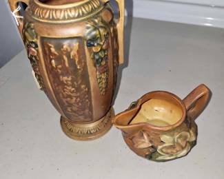 Roseville vase and creamer