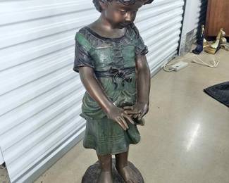 BRONZE STATUE OF A GIRL