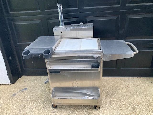 Bar Cart open