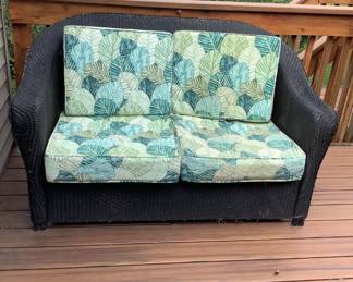 Wicker Loveseat w/Cushions