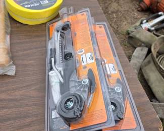 Heavy-duty ratchet tie-downs