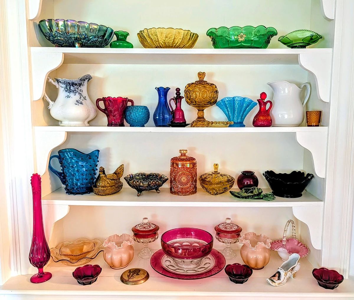 Large vintage glassware collection 
