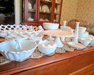 Milk glass 
