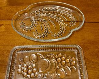 Vintage Pressed Glass Serving Trays – Set of 2