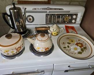 Vintage Floral Enamelware Kitchen Collection