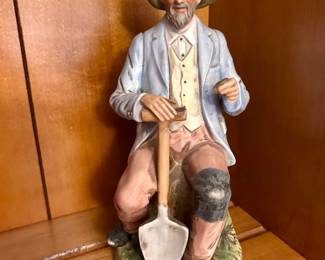 Vintage Porcelain Gardener Figurine