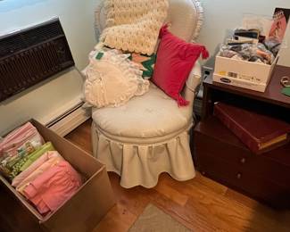 Slipper boudoir chair