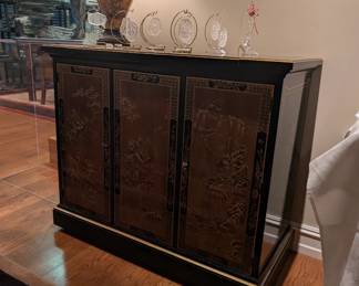 Drexel Chinoiserie Dry Bar