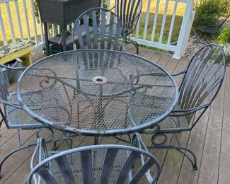 Black Wrought Iron Table w/4 Chairs Set