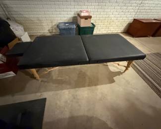 Saloniture Massage Table - Brand New/Never Used
