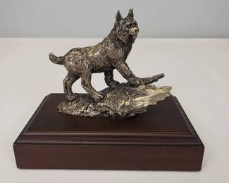 Lot #36 - Wally Shoop Limited Edition 27/500 Bronze Lynx Sculpture on Wood Base