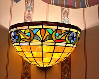 Tiffany Style Faux Stained Glass Sconce