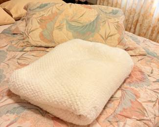 Comforter, Chenille Blanket
