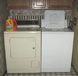 Maytag Heavy Duty gas dryer, Maytag washer w/extra large capacity