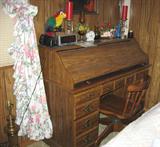 Modern S curve roll-top & rolling office chair